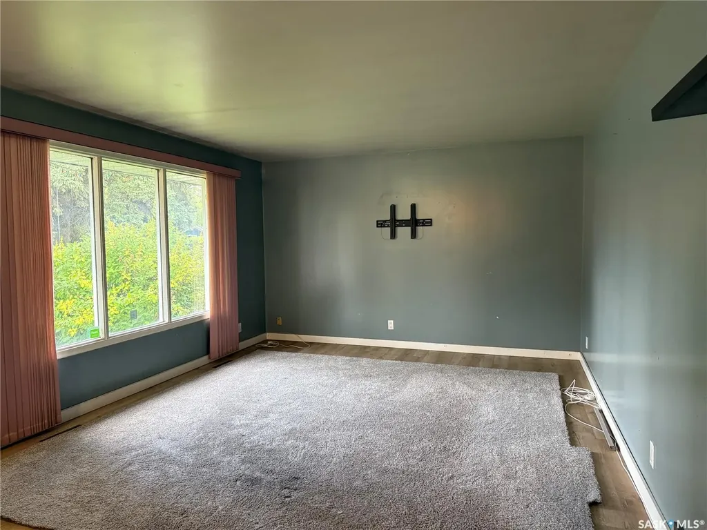 518 3rd Avenue W Meadow Lake SK S9X 1B3