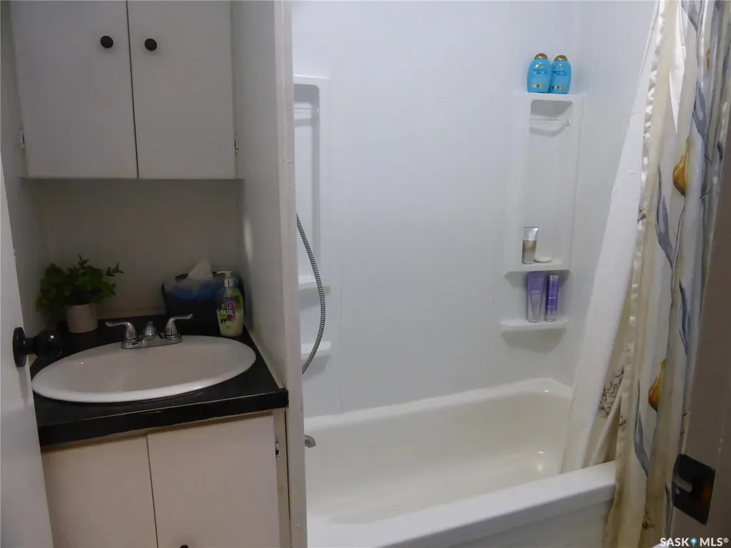 4 Amalia Place Kivimaa-moonlight Bay SK S0M 1J0