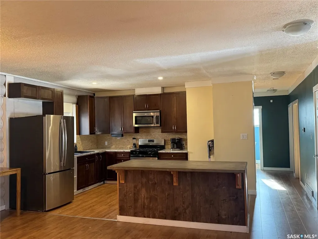 804 Studer Street La Ronge SK S0J 1L0