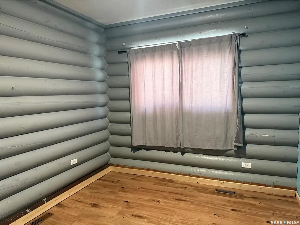 804 Studer Street La Ronge SK S0J 1L0