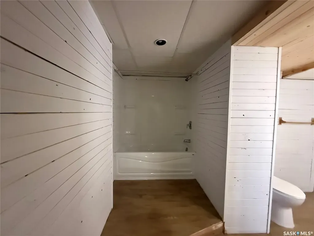 804 Studer Street La Ronge SK S0J 1L0