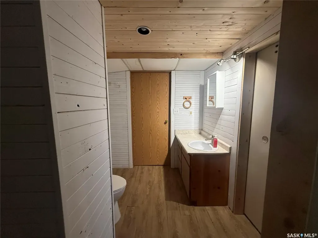 804 Studer Street La Ronge SK S0J 1L0