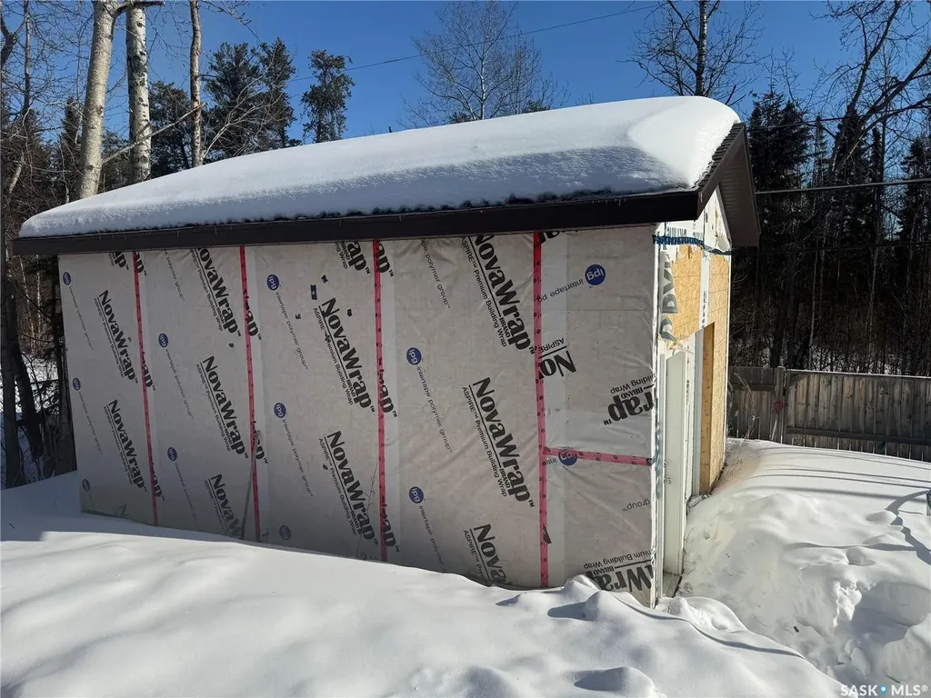 804 Studer Street La Ronge SK S0J 1L0