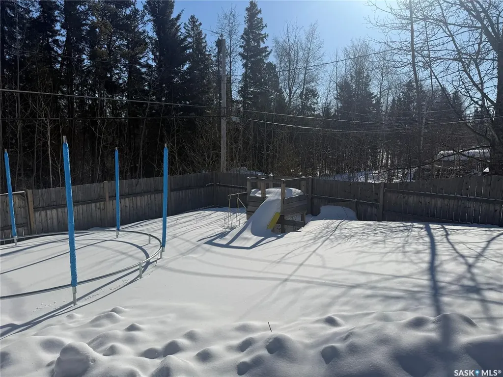 804 Studer Street La Ronge SK S0J 1L0