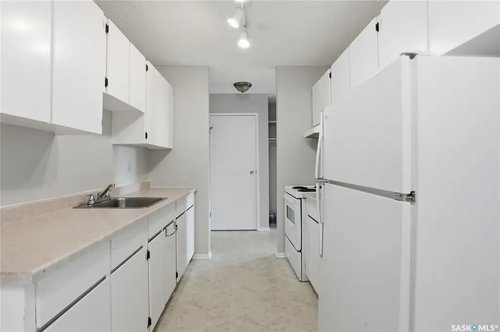 4219 Degeer Street Saskatoon SK S7H 4N6