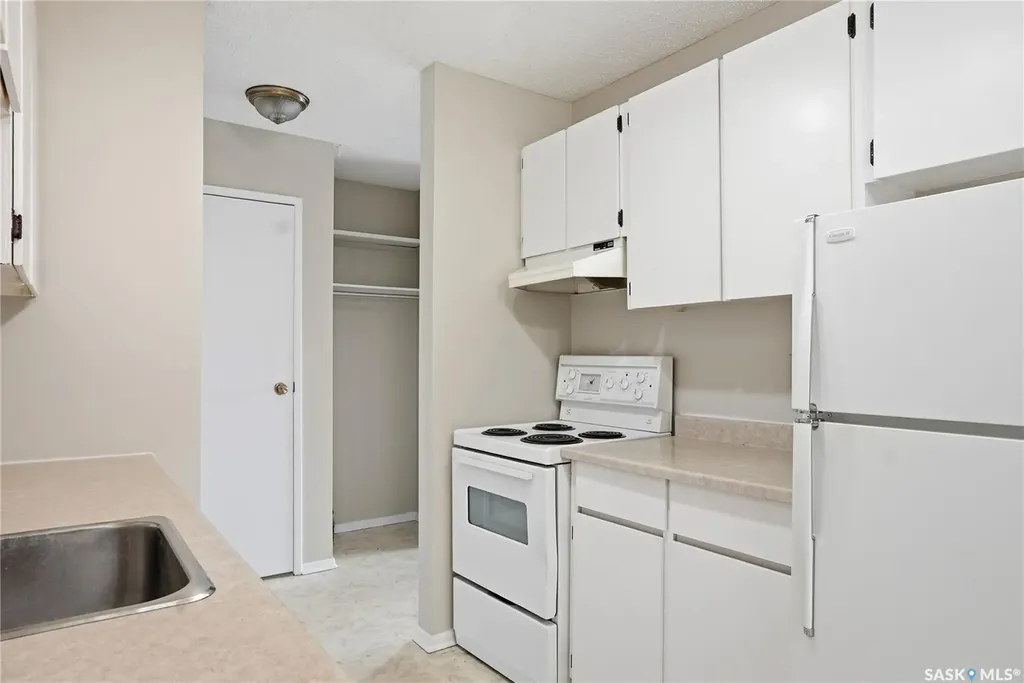 4219 Degeer Street Saskatoon SK S7H 4N6