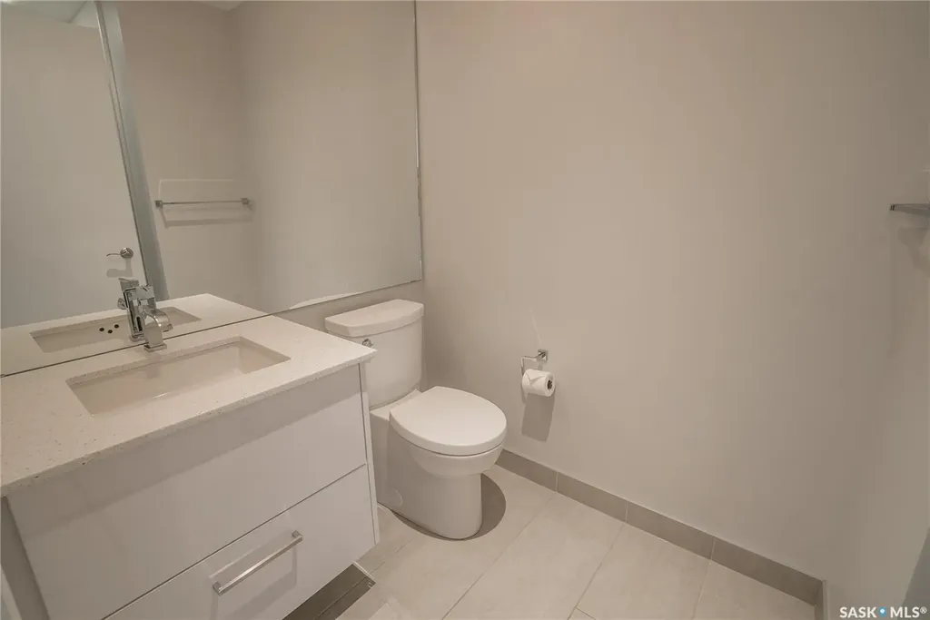 409 B Avenue S Saskatoon SK S7M 5M8