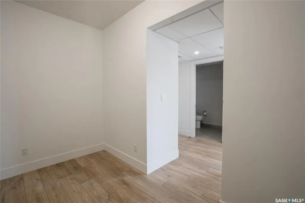 409 B Avenue S Saskatoon SK S7M 5M8