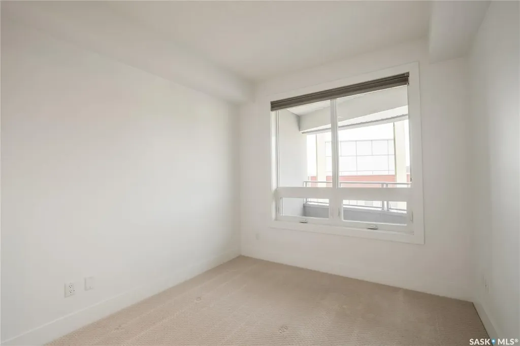 409 B Avenue S Saskatoon SK S7M 5M8