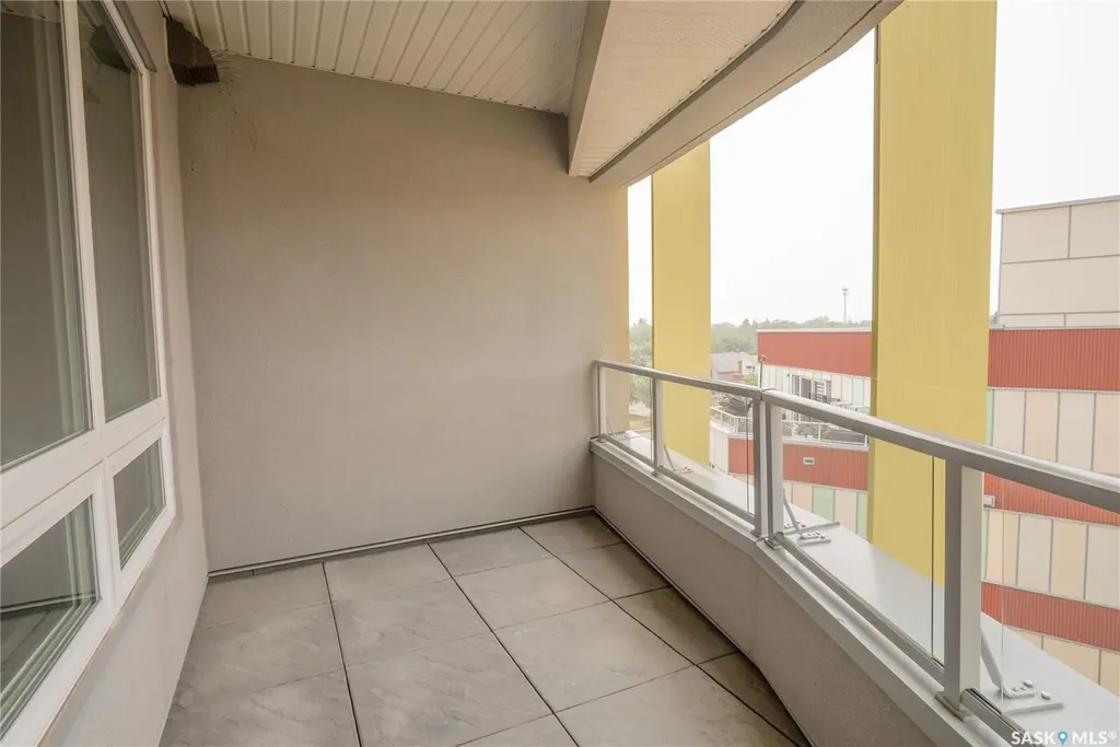 409 B Avenue S Saskatoon SK S7M 5M8
