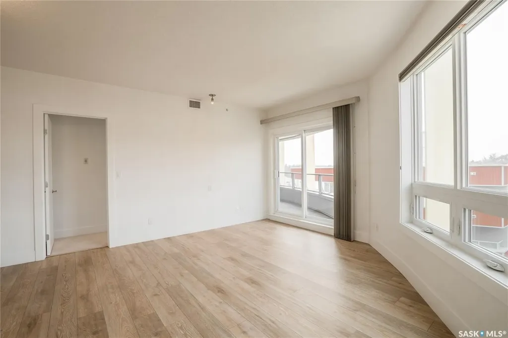 409 B Avenue S Saskatoon SK S7M 5M8