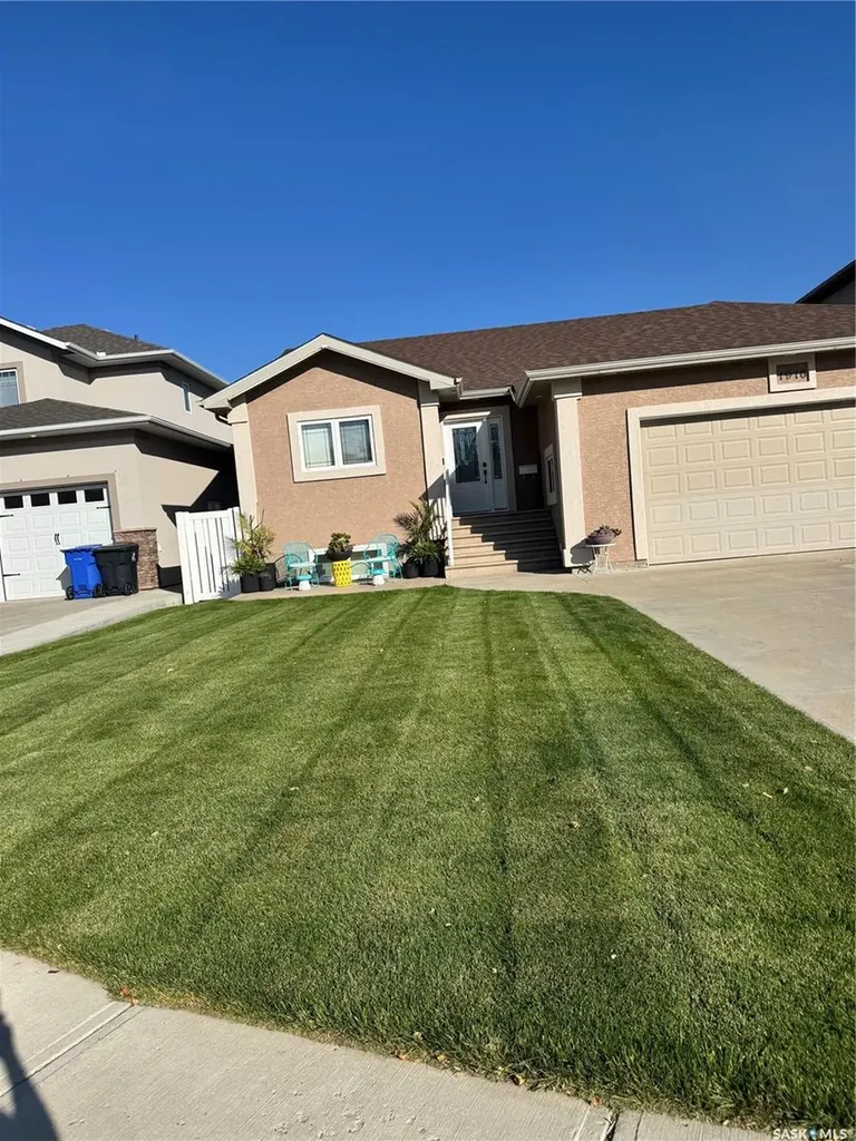 1916 Jesse Bay Estevan SK S4A 2W3