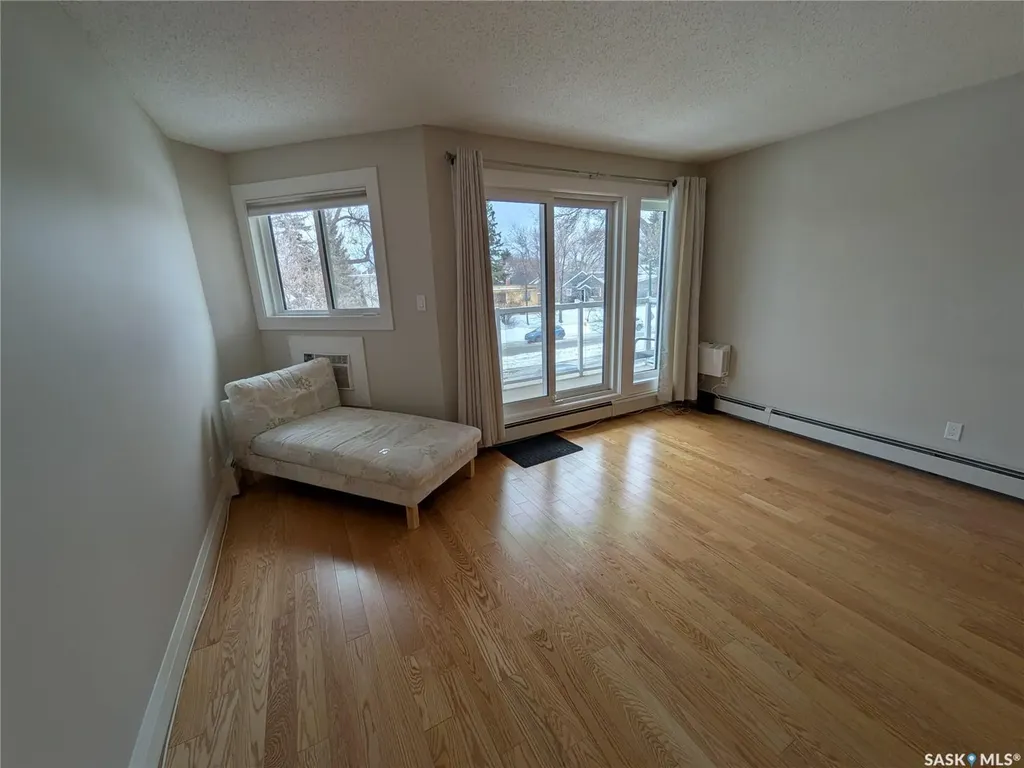921 Main Street E Saskatoon SK S7H 0K5
