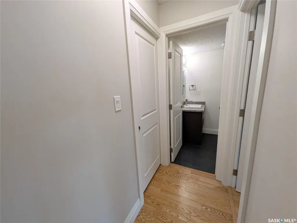 921 Main Street E Saskatoon SK S7H 0K5