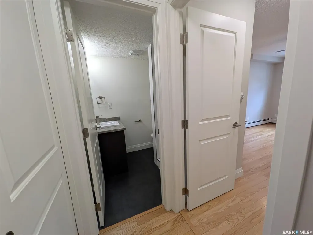921 Main Street E Saskatoon SK S7H 0K5