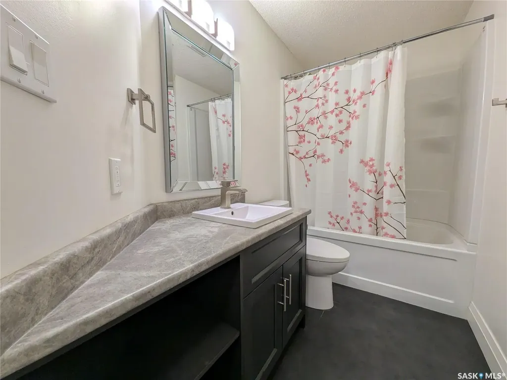 921 Main Street E Saskatoon SK S7H 0K5