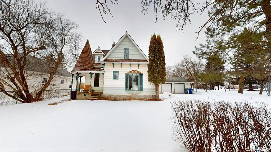 107 3rd Avenue Scott SK S0K 4A0
