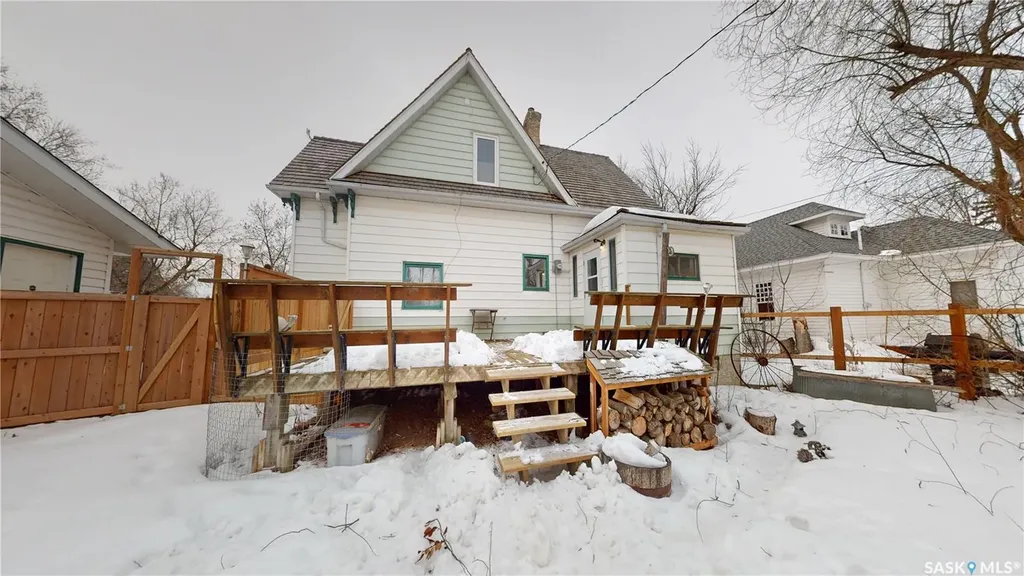 107 3rd Avenue Scott SK S0K 4A0