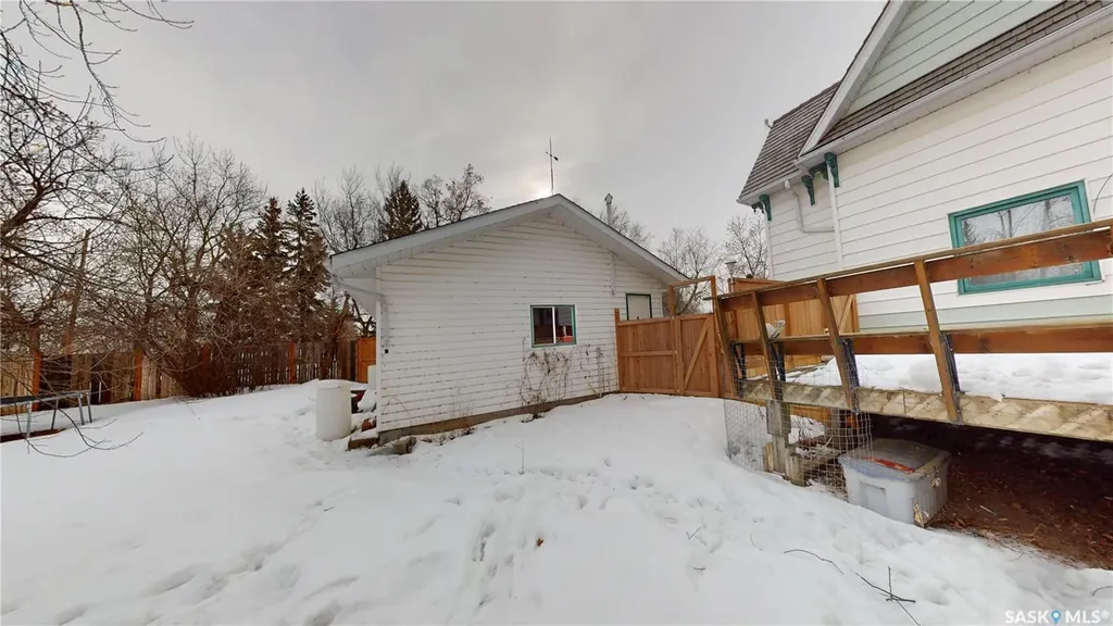 107 3rd Avenue Scott SK S0K 4A0
