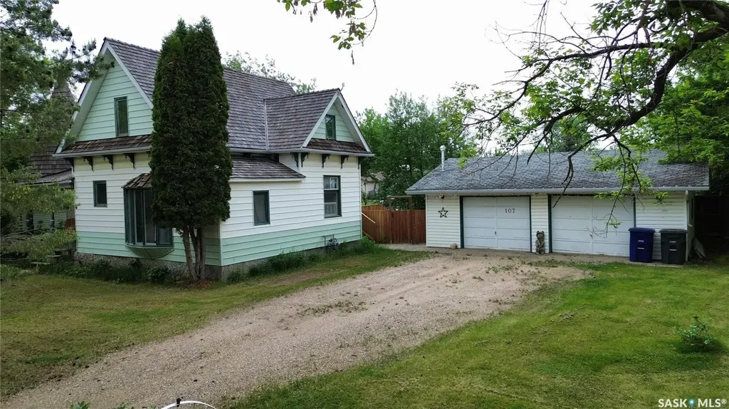 107 3rd Avenue Scott SK S0K 4A0