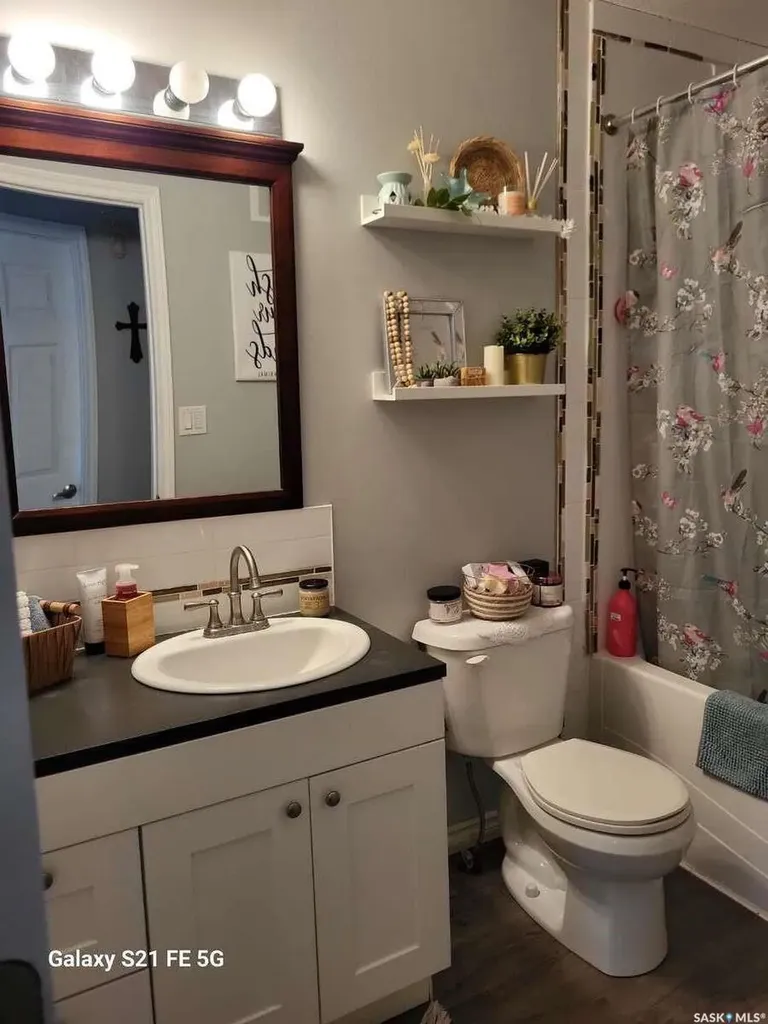 210 Douglas Place Waseca SK S0M 3A0
