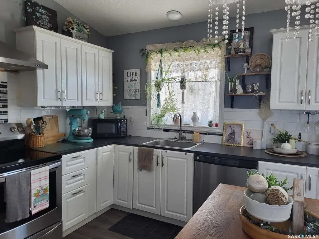 210 Douglas Place Waseca SK S0M 3A0