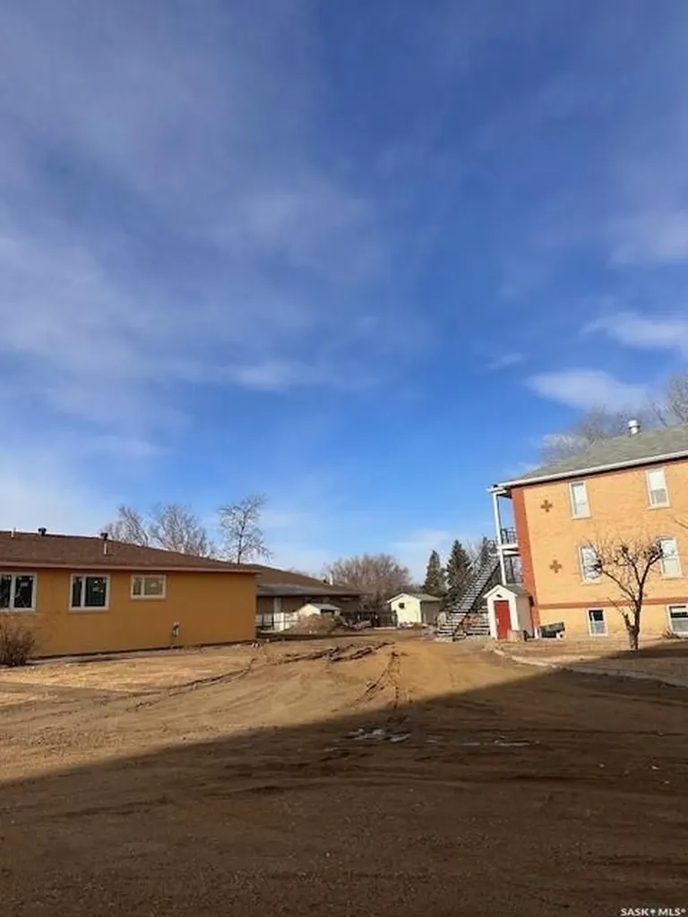 401 1st Avenue Ponteix SK S0N 1Z0