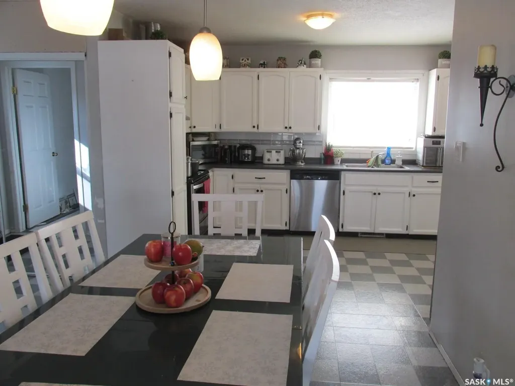 205 6th Street N Nipawin SK S0E 1E0