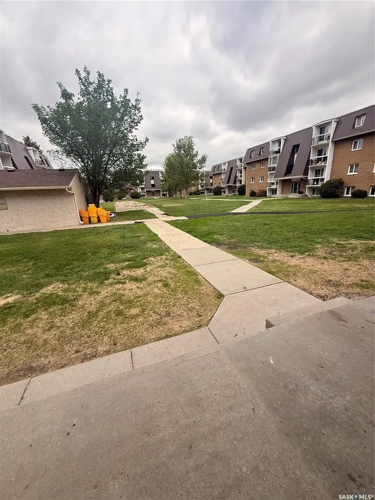 47 Centennial Street Regina SK S4S 6P8