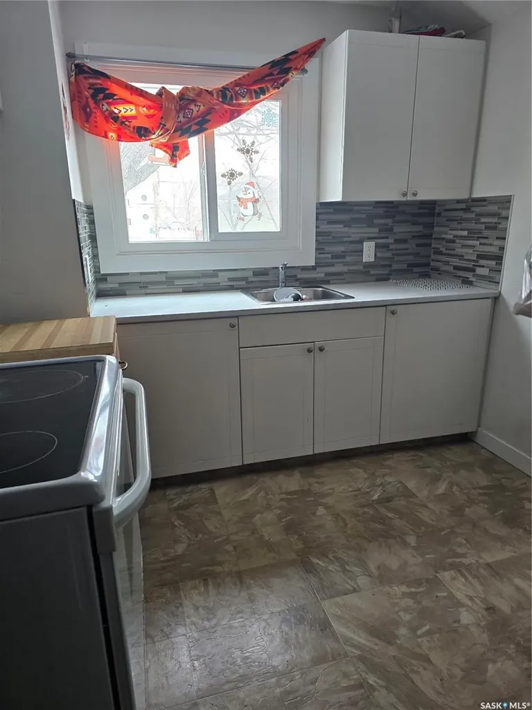 125 S Avenue S Saskatoon SK S7M 2Z7