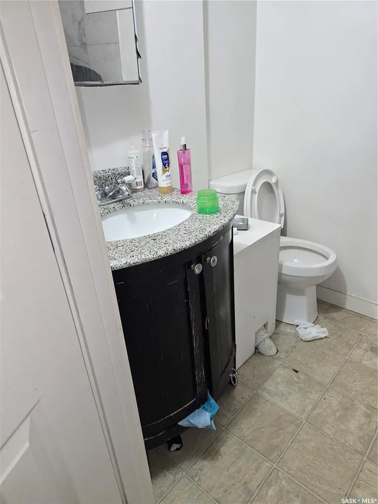 125 S Avenue S Saskatoon SK S7M 2Z7