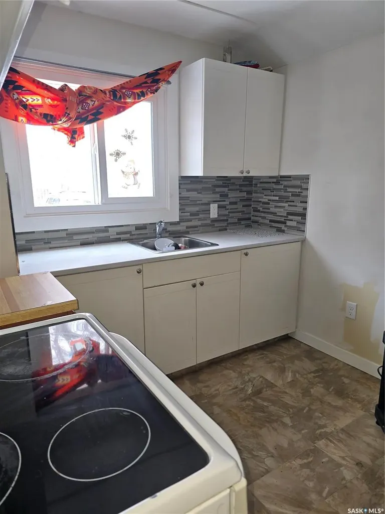 125 S Avenue S Saskatoon SK S7M 2Z7