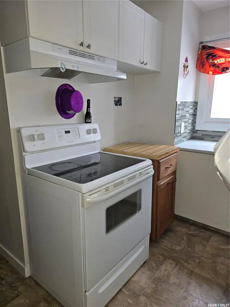 125 S Avenue S Saskatoon SK S7M 2Z7