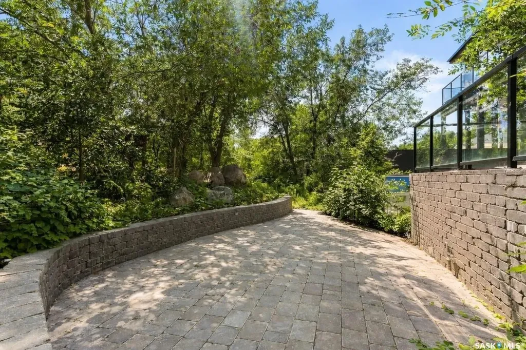 3601 Grassick Avenue Regina SK S4S 0Z3