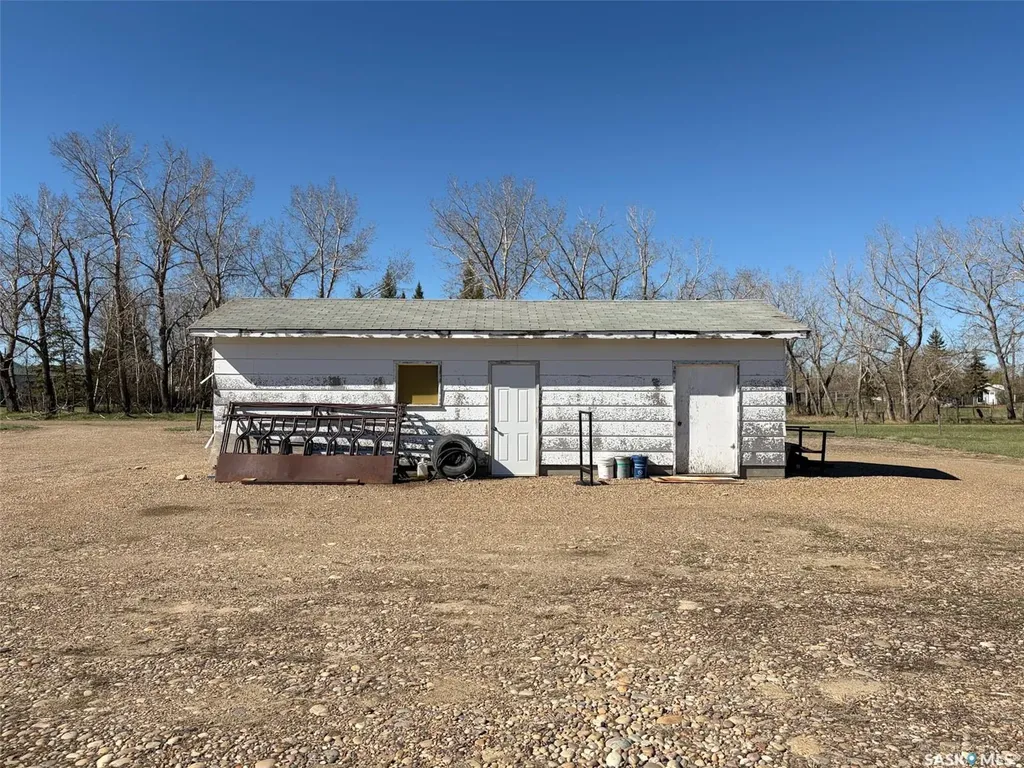 Rural Address Eastend SK S0N 0T0