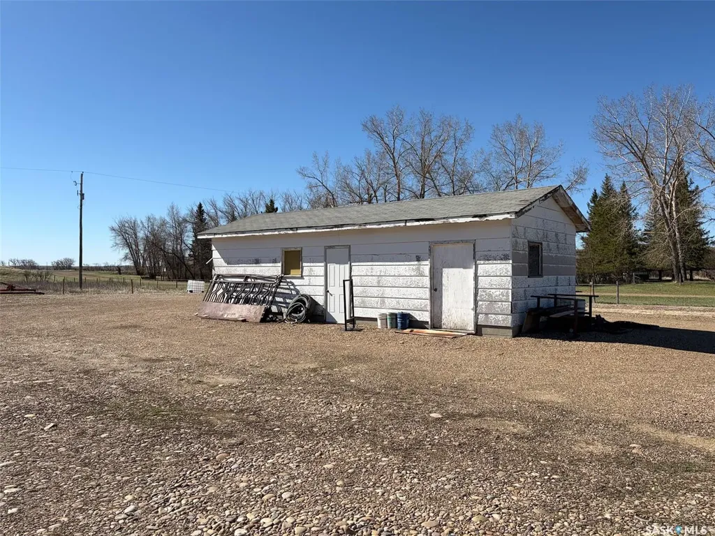 Rural Address Eastend SK S0N 0T0