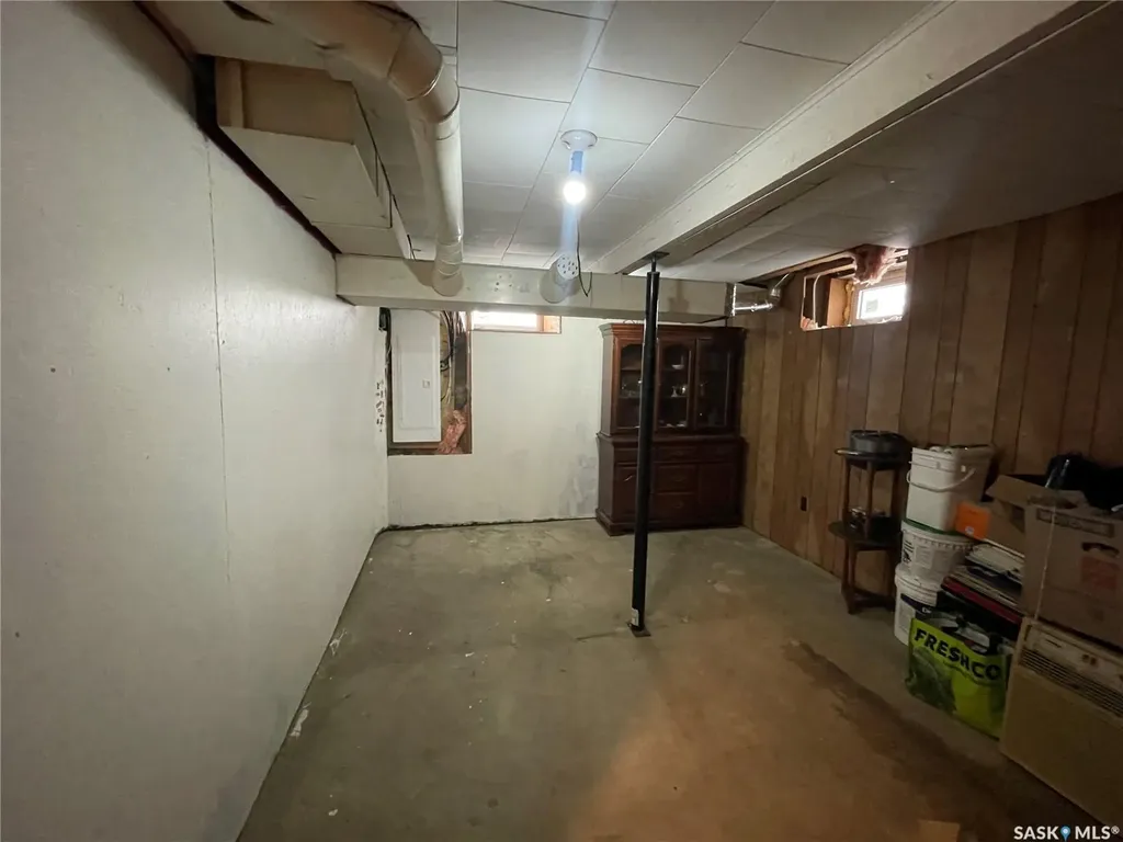 58 2nd Street Tompkins SK S0N 2S0