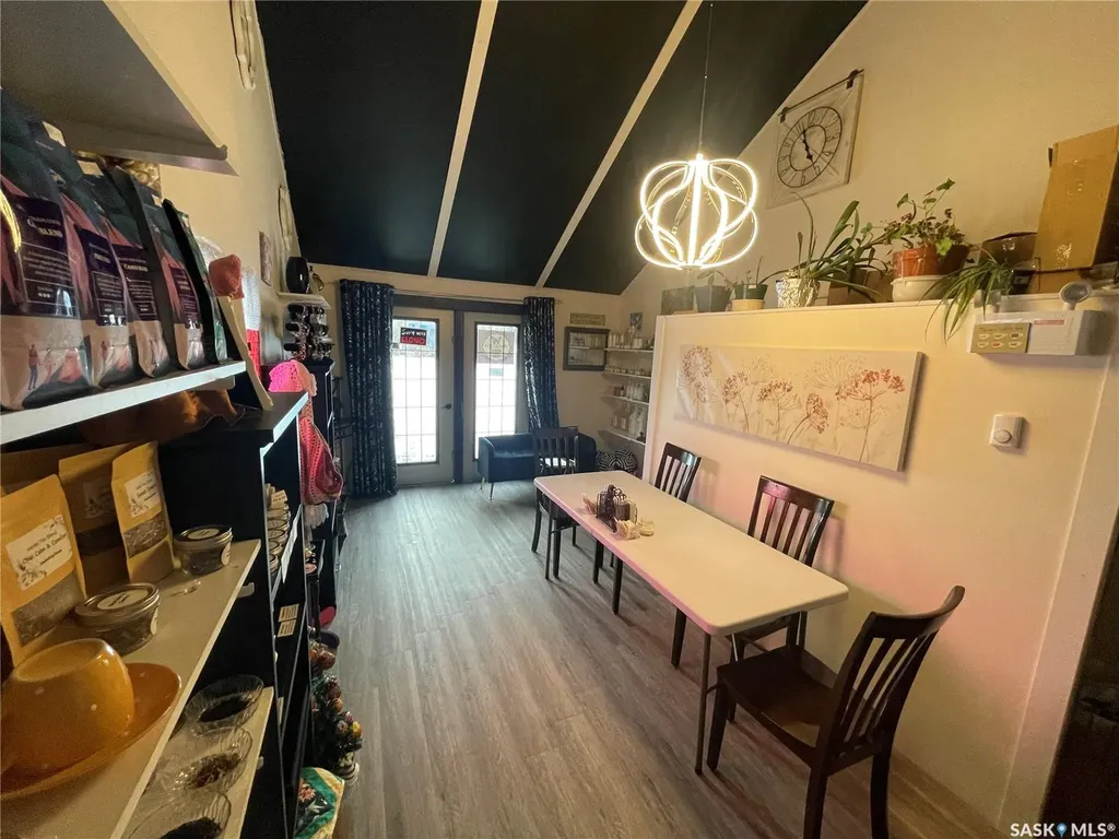58 2nd Street Tompkins SK S0N 2S0