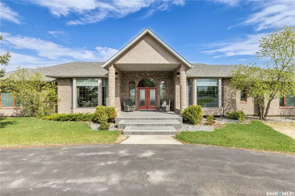 48 Cathedral Bluffs Road Corman Park Rm No. 344 SK S7P 1A3