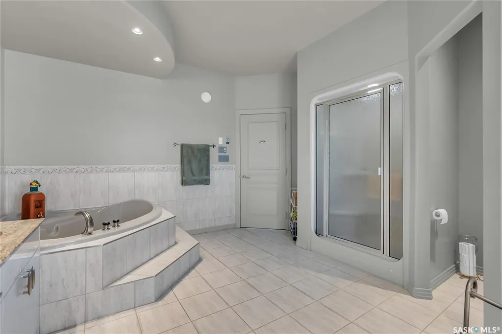 48 Cathedral Bluffs Road Corman Park Rm No. 344 SK S7P 1A3