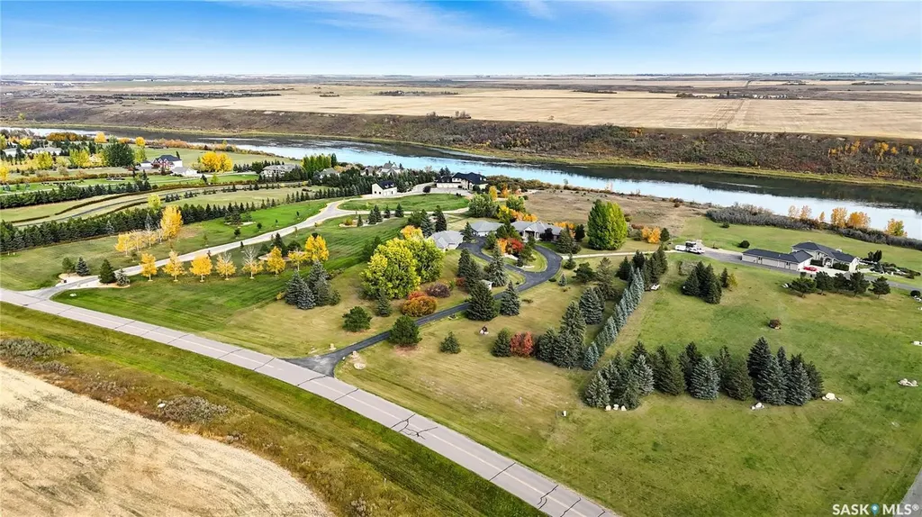 48 Cathedral Bluffs Road Corman Park Rm No. 344 SK S7P 1A3