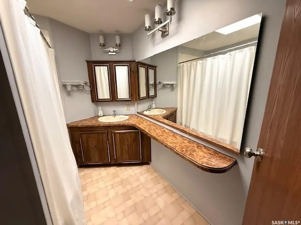27 Prairie Sun Court Swift Current SK S9H 3X6