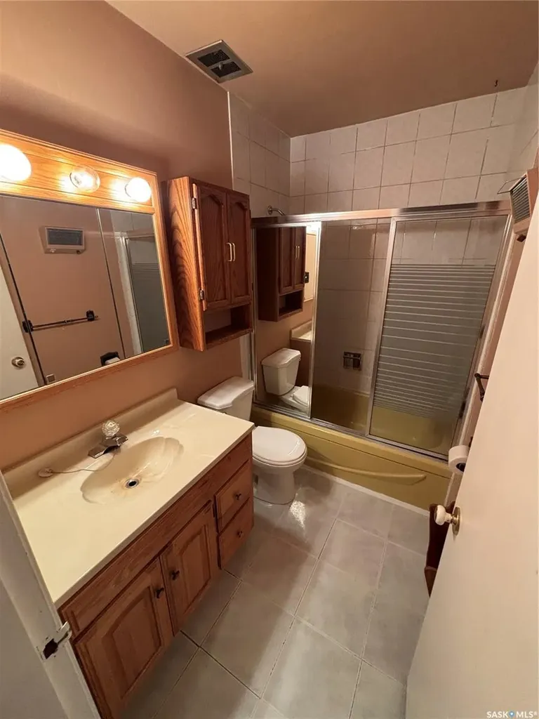 26 Shaw Street Regina SK S4R 3M4