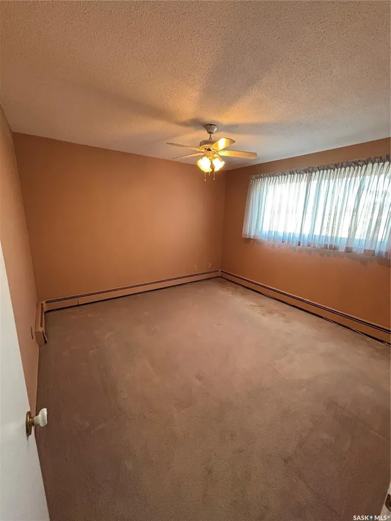 26 Shaw Street Regina SK S4R 3M4
