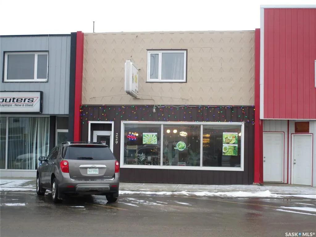 229 Centre Street Assiniboia SK S0H 0B0