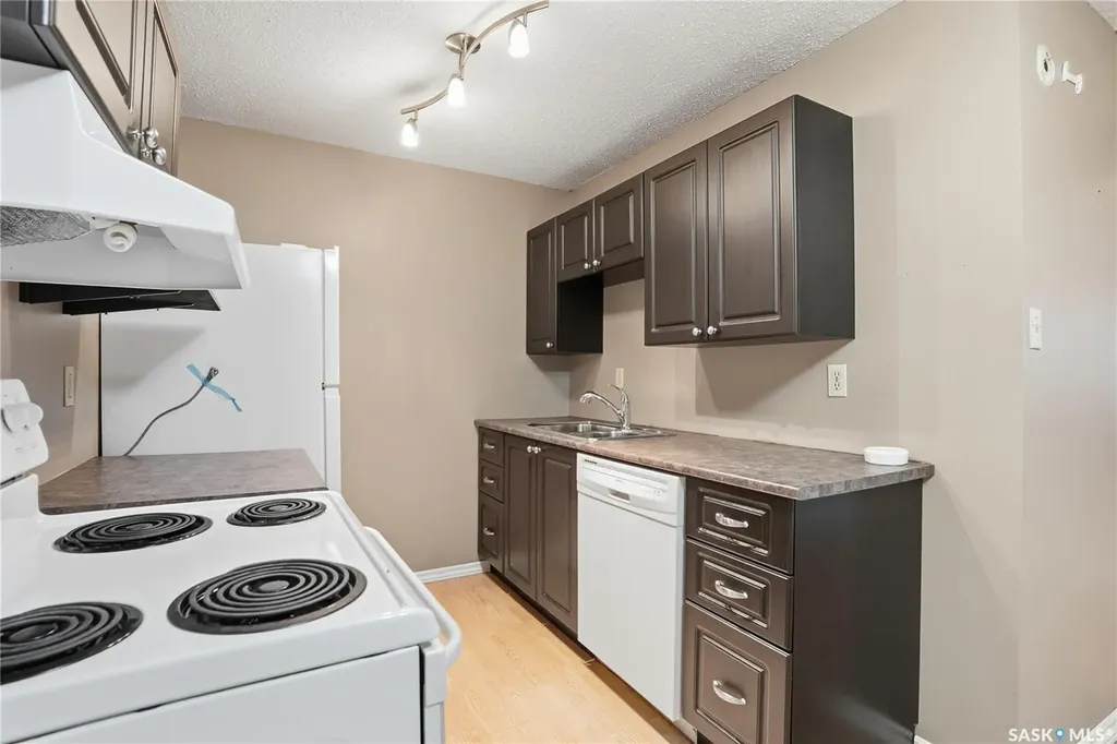 529 X Avenue S Saskatoon SK S7M 4P8