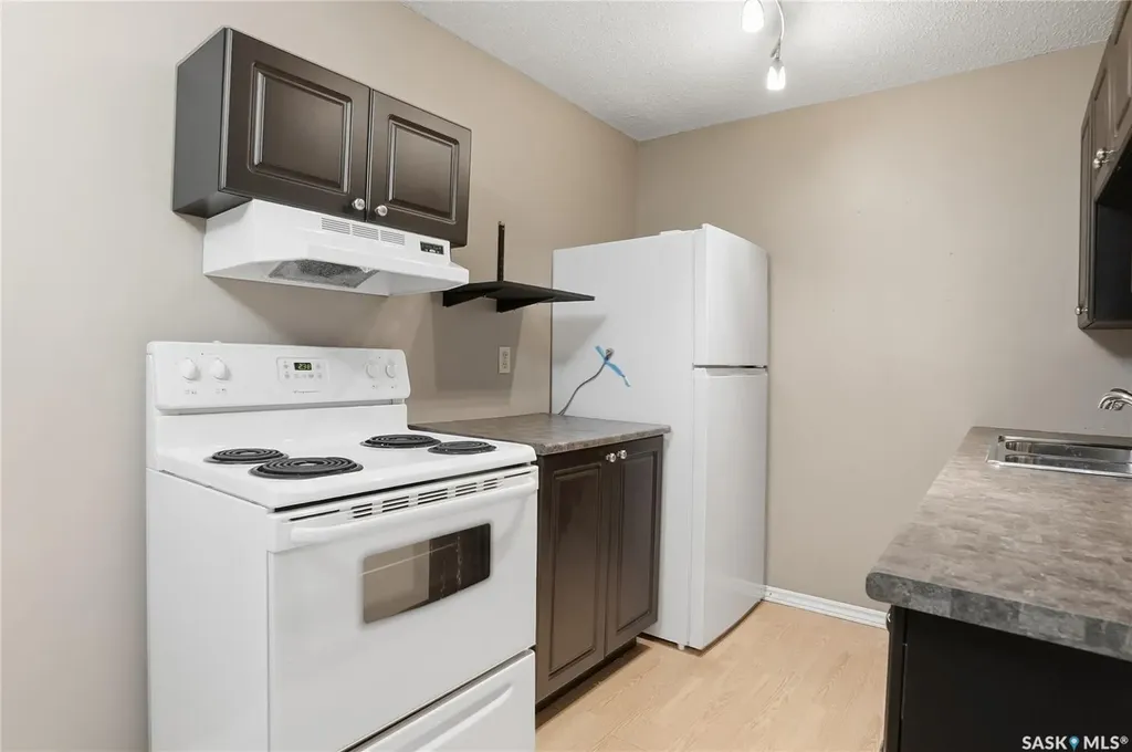 529 X Avenue S Saskatoon SK S7M 4P8