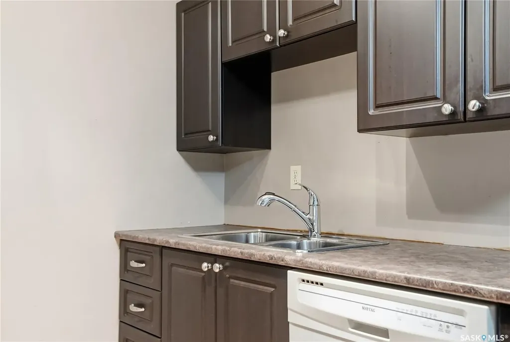 529 X Avenue S Saskatoon SK S7M 4P8