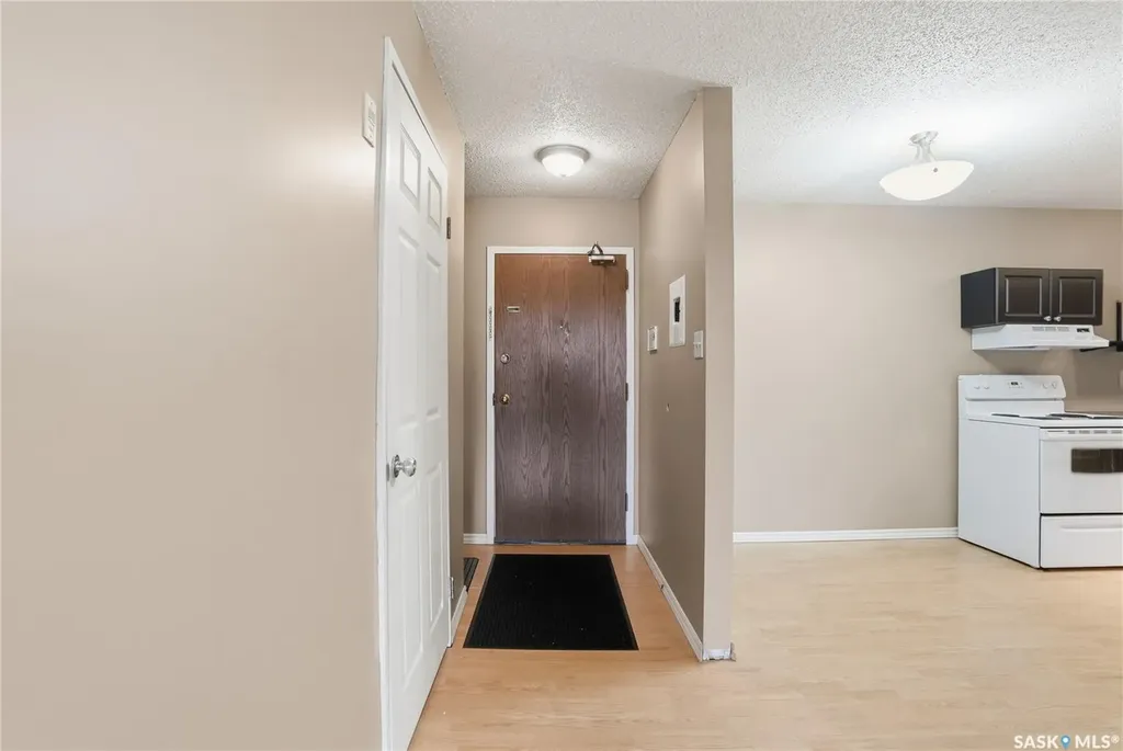 529 X Avenue S Saskatoon SK S7M 4P8