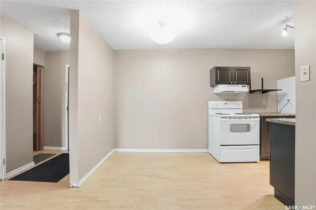 529 X Avenue S Saskatoon SK S7M 4P8